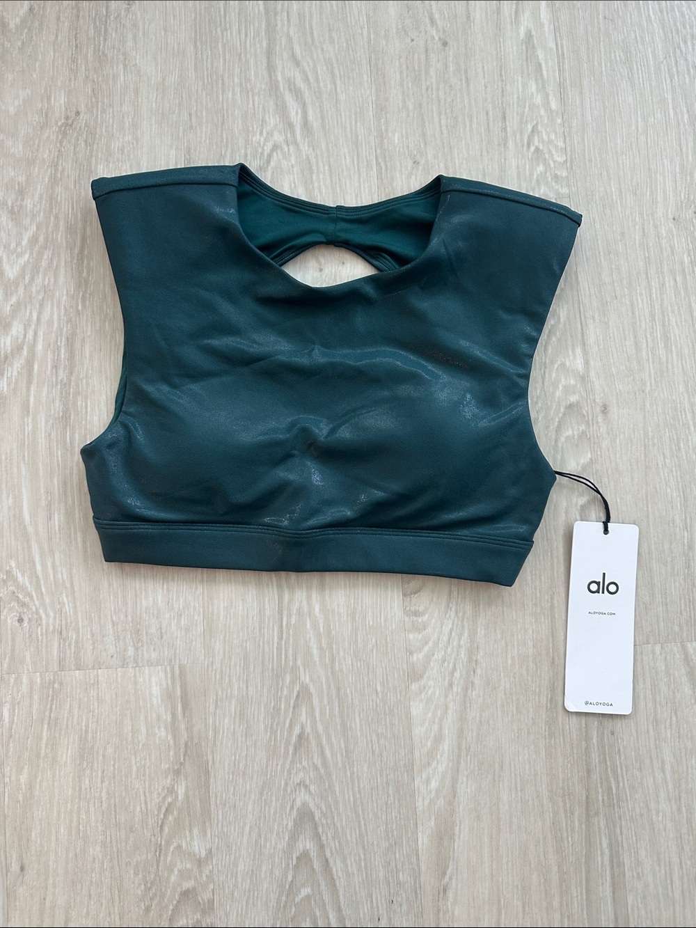 ✨NWT✨ ALO Yoga Midnight Green Super Shine Flash Bra, Size S